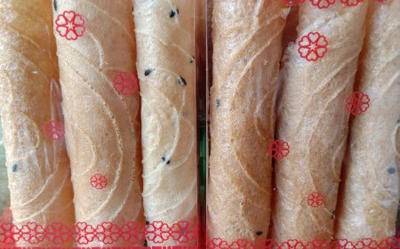 Uma's Sweet Journey: Crafting Thong Muan with Love and Dedication